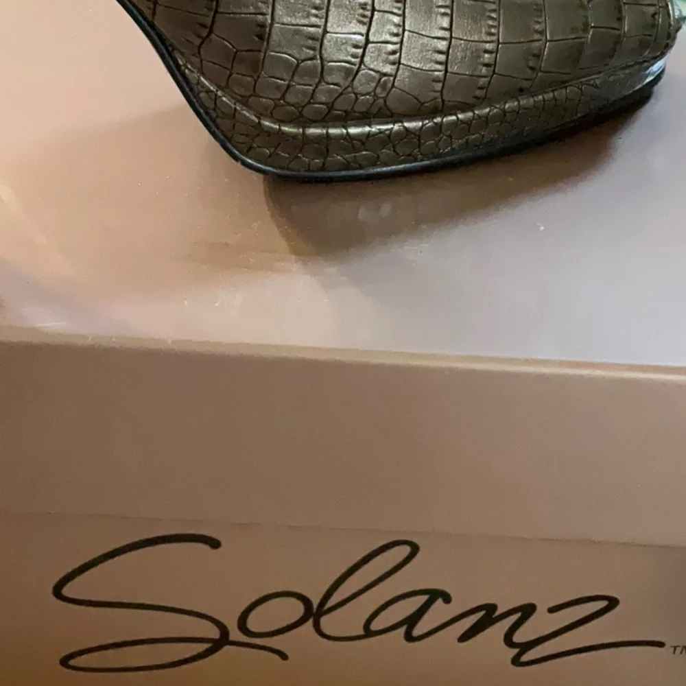 Solanz Etorina Grey Croc Pattern Platform Slingback Heels Size 7 Gray 4” High